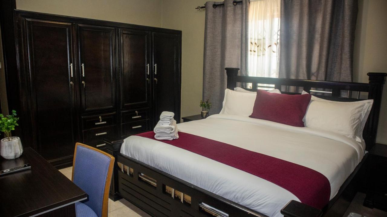 Kislas Luxury Hotel Adenta Exterior photo